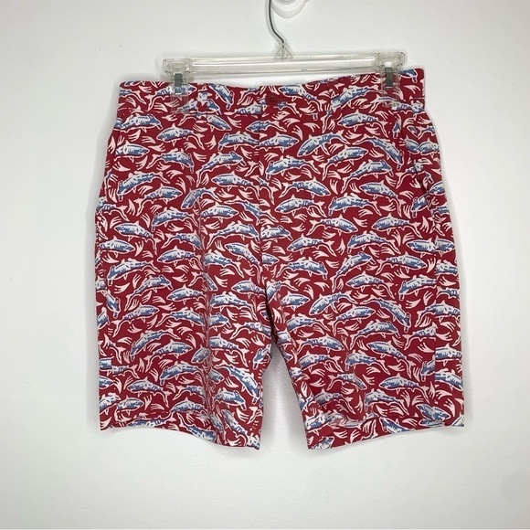 Vineyard Vines performance red fish print shorts - Picture 1 of 8
